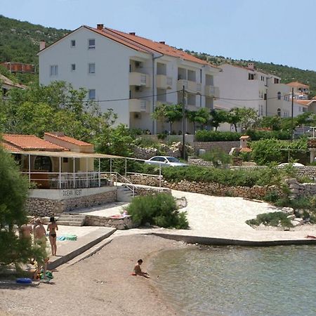 Apartments And Rooms By The Sea Vinjerac, Zadar - 3248 Экстерьер фото