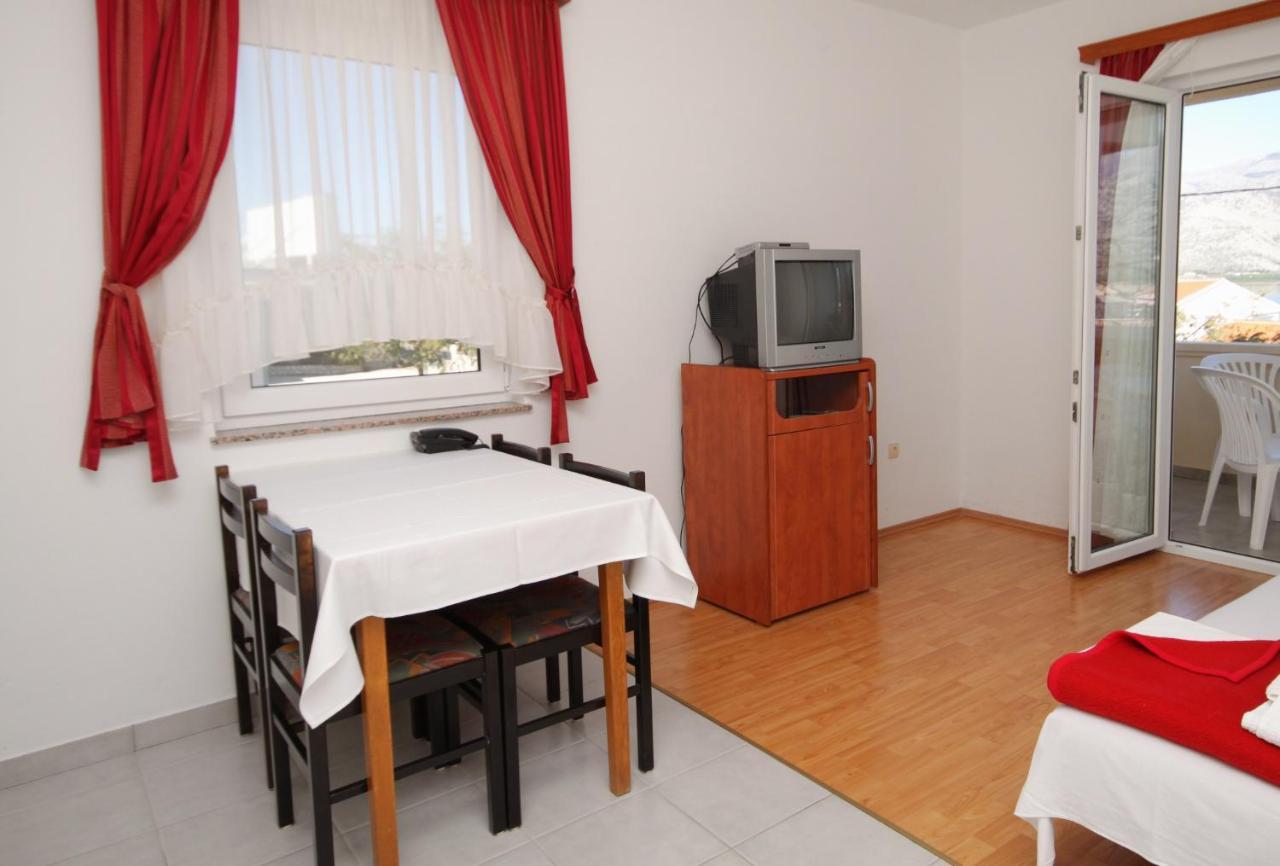 Apartments And Rooms By The Sea Vinjerac, Zadar - 3248 Экстерьер фото